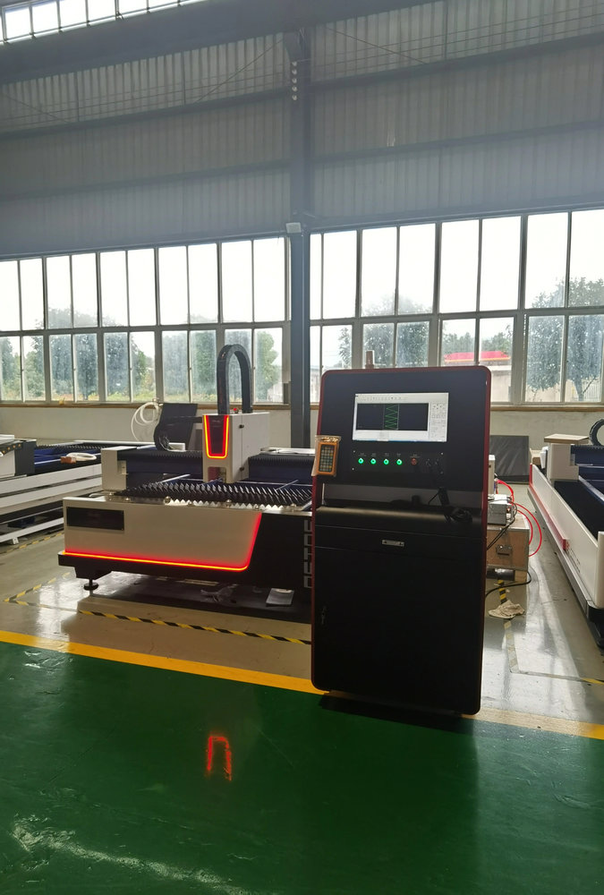 3015 3000W Fiber Laser Cutting - đánh giá và giá Industrial Laser Cutting Machine Price
