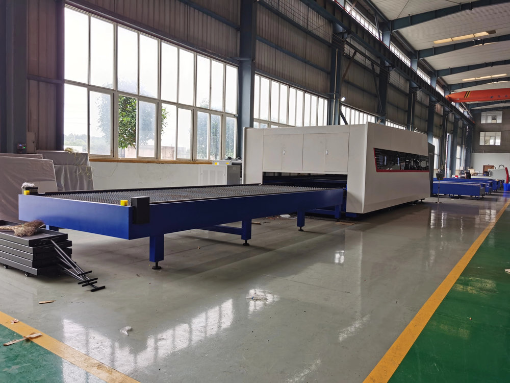 Fully Enclosed CNC Fiber Laser - đánh giá và giá Industrial Fiber Laser Cutting Machine